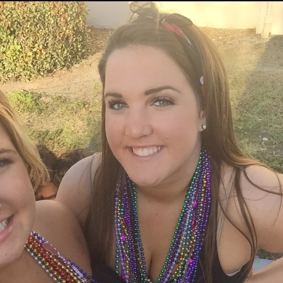 Meet your Posher, Alexandra - Picture 1 of 1